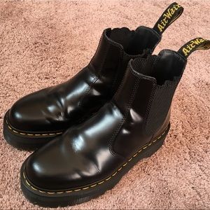Dr. Martens 2976 Platform Chelsea Boot